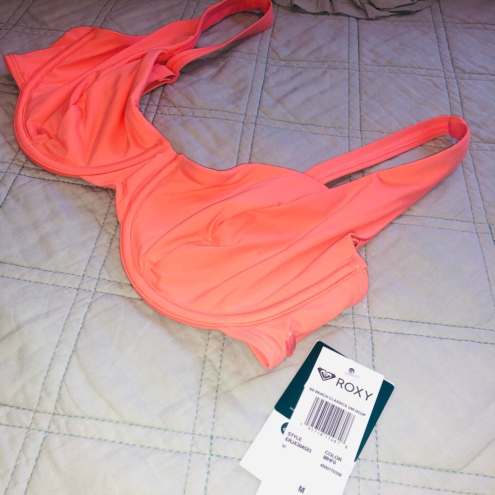 Peach Roxy bikini top. (M) - Picture 3 of 5